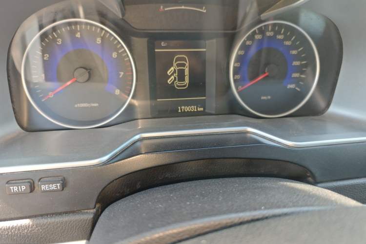 Used Geely Auto Emgrand 2014 Sedan 1.5L Manual Elite Model Odometer Close Up