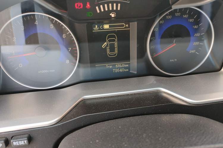 Used Geely Auto Emgrand 2014 Hatchback 1.5L Manual Elite Model Odometer Close Up