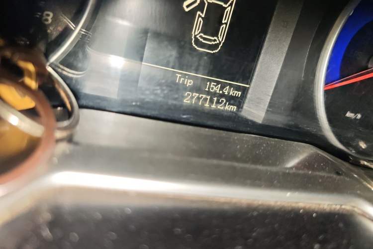 Used Geely Auto Emgrand 2014 Sedan 1.5L Manual Elite Model Odometer Close Up