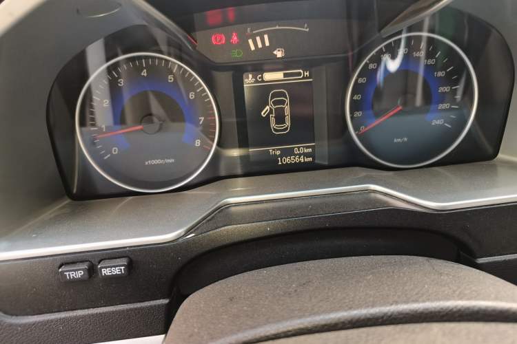 Used Geely Auto Emgrand 2014 Sedan 1.5L Manual Elite Model Odometer Close Up