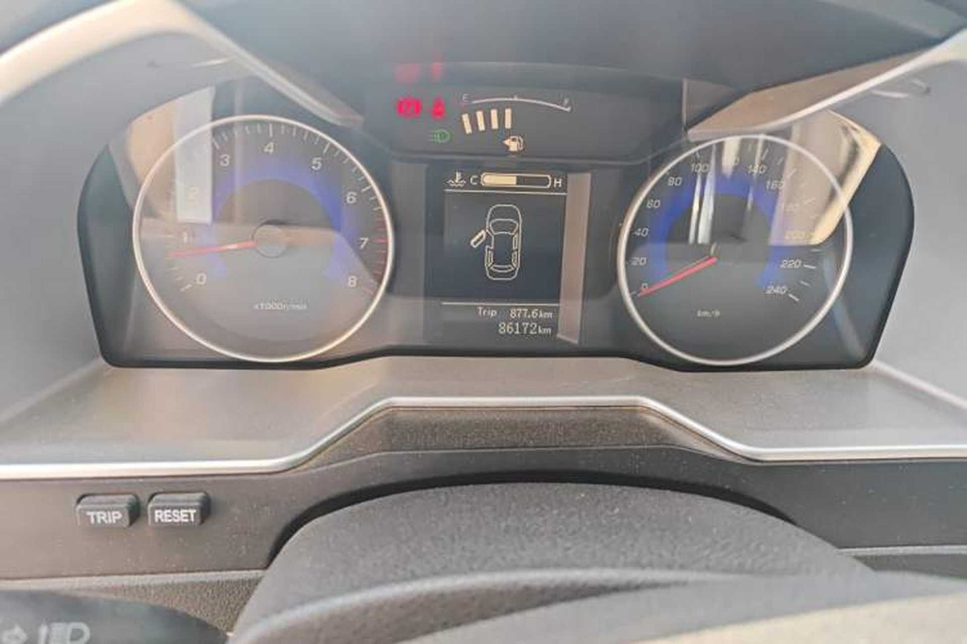 Used Geely Auto Emgrand 2014 Sedan 1.5L Manual Elite Model Odometer Close Up