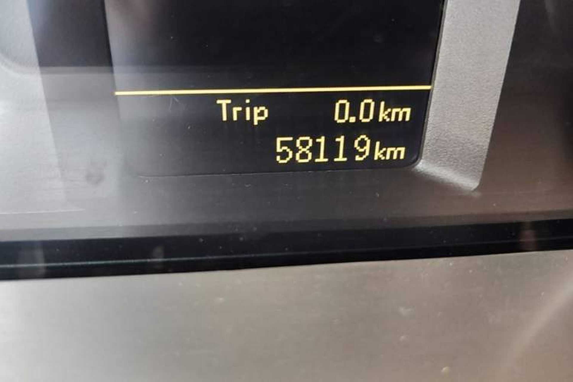 Used Geely Auto Emgrand 2014 Sedan 1.3T Manual Elite Model Odometer Close Up