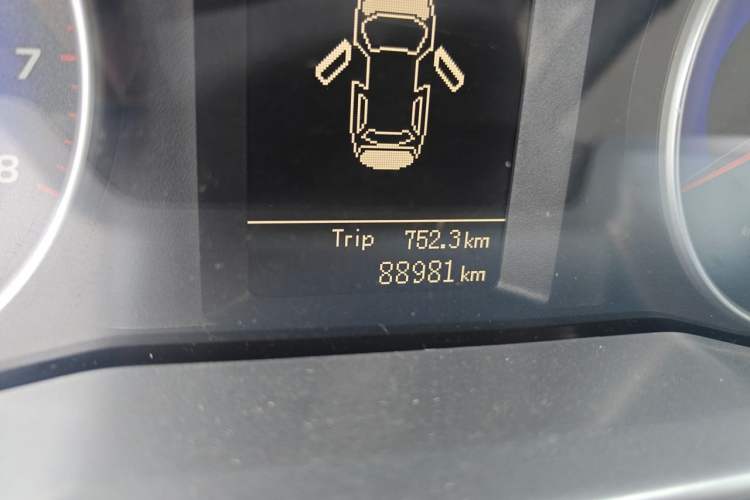 Used Geely Auto Emgrand 2014 Sedan 1.5L Manual Elite Model Odometer Close Up
