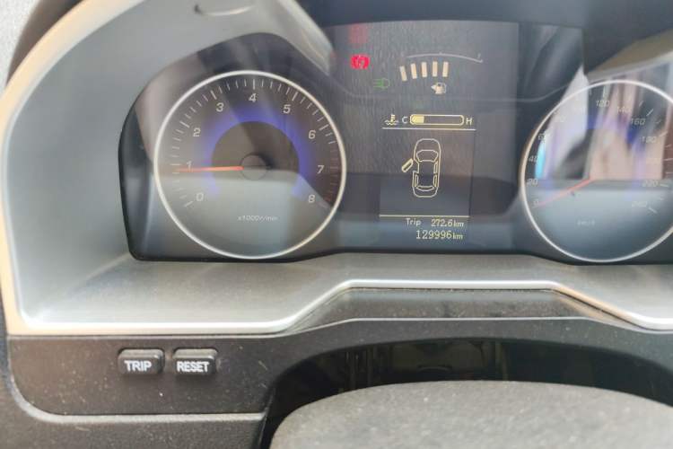 Used Geely Auto Emgrand 2014 Sedan 1.5L Manual Elite Model Odometer Close Up