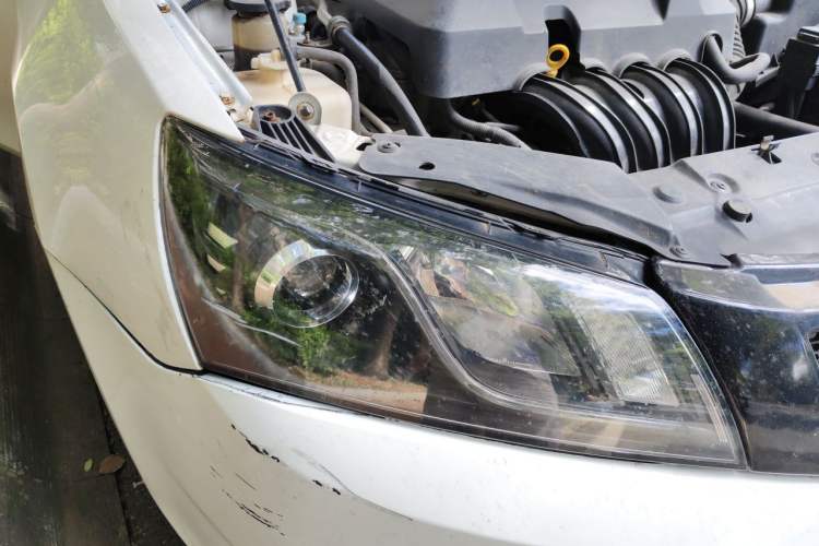 Used Geely Auto Emgrand 2014 Sedan 1.5L Manual Elite Model Right Front Headlight