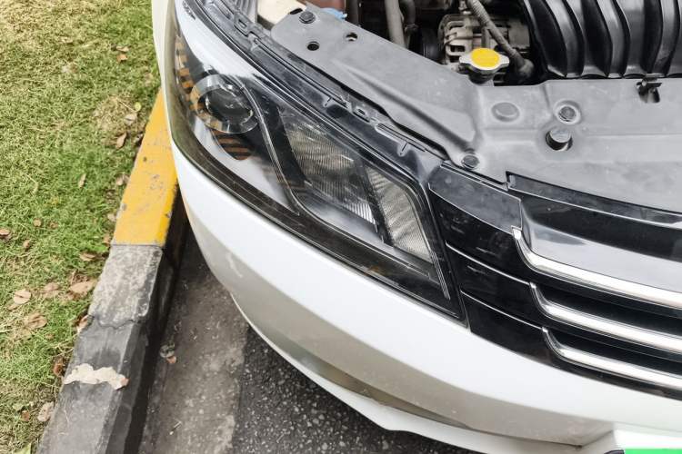 Used Geely Auto Emgrand 2014 Sedan 1.5L Manual Elite Model Right Front Headlight