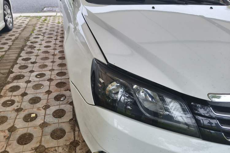 Used Geely Auto Emgrand 2014 Sedan 1.5L Manual Elite Model Right Front Headlight