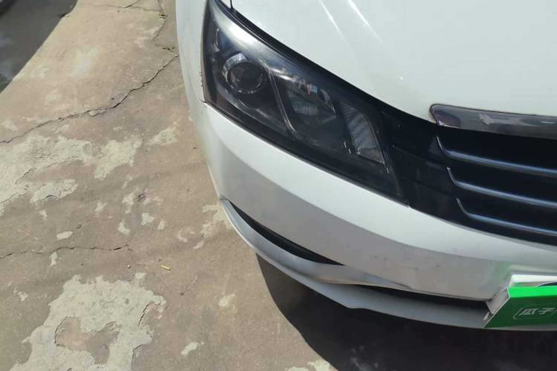 Used Geely Auto Emgrand 2014 Sedan 1.5L Manual Elite Model Right Front Headlight