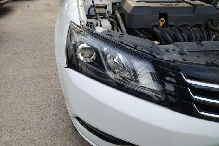 Used Geely Auto Emgrand 2014 Hatchback 1.5L Manual Elite Model Right Front Headlight