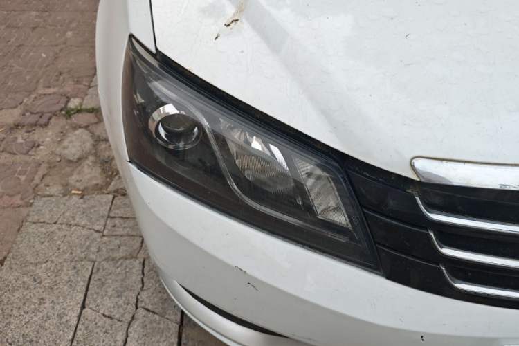 Used Geely Auto Emgrand 2014 Hatchback 1.5L Manual Fashion Edition Right Front Headlight