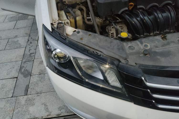 Used Geely Auto Emgrand 2014 Sedan 1.5L Manual Elite Model Right Front Headlight