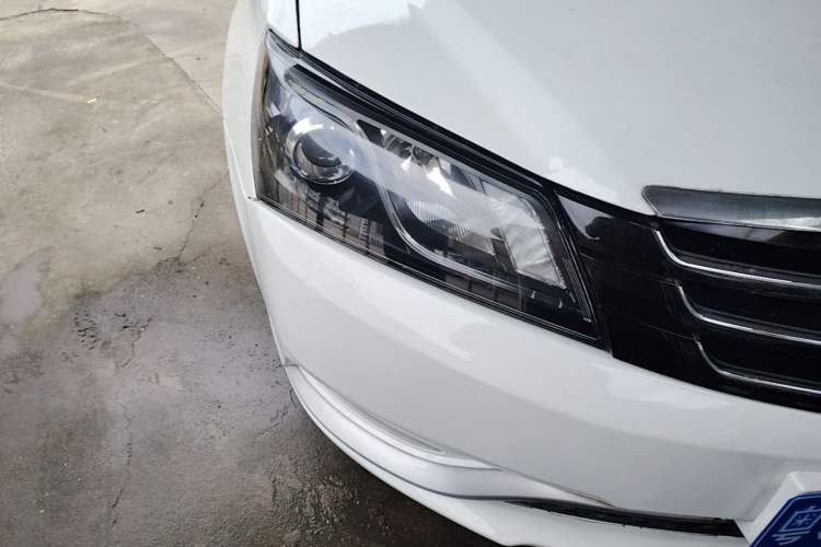 Used Geely Auto Emgrand 2014 Sedan 1.5L Manual Elite Model Right Front Headlight