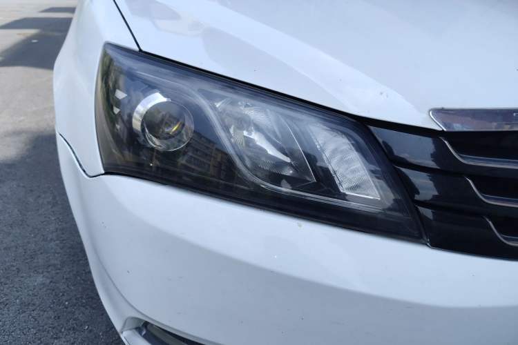 Used Geely Auto Emgrand 2014 Sedan 1.5L Manual Elite Model Right Front Headlight
