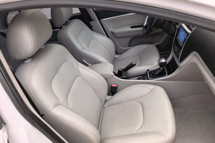 Used Geely Auto Emgrand 2014 Sedan 1.5L CVT Elite Model Right Front Seat