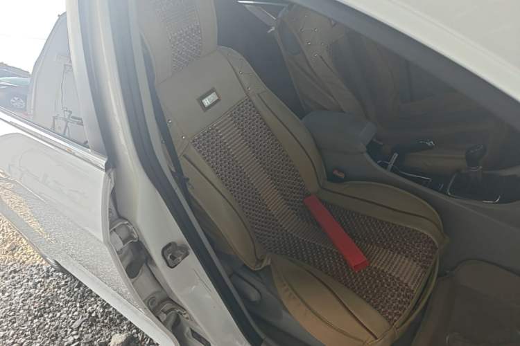 Used Geely Auto Emgrand 2014 Sedan 1.5L Manual Elite Model Right Front Seat