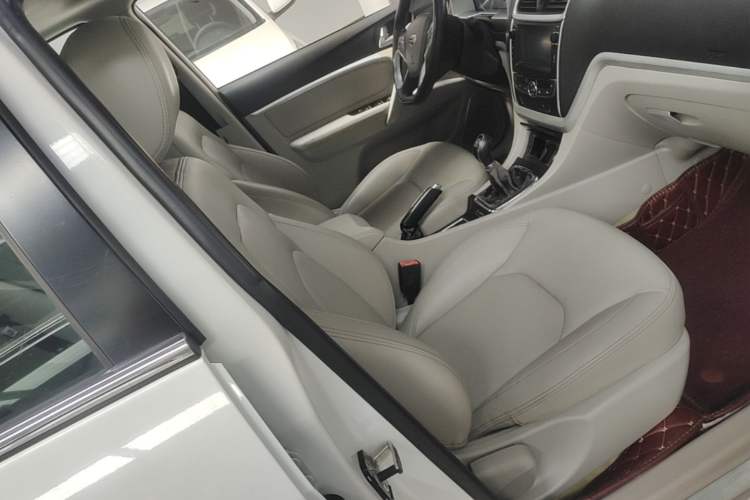 Used Geely Auto Emgrand 2014 Sedan 1.5L Manual Elite Model Right Front Seat