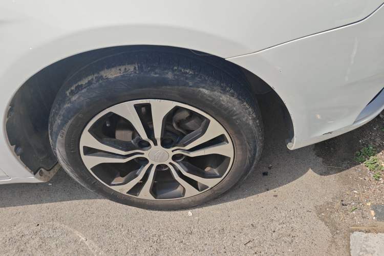 Used Geely Auto Emgrand 2014 Hatchback 1.5L Manual Elite Model Right Front Wheel Hub