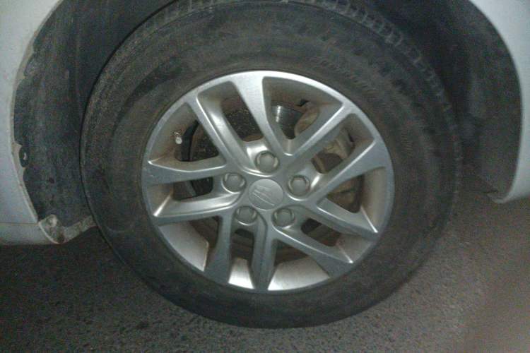 Used Geely Auto Emgrand 2014 Sedan 1.5L Manual Fashion Edition Right Front Wheel Hub