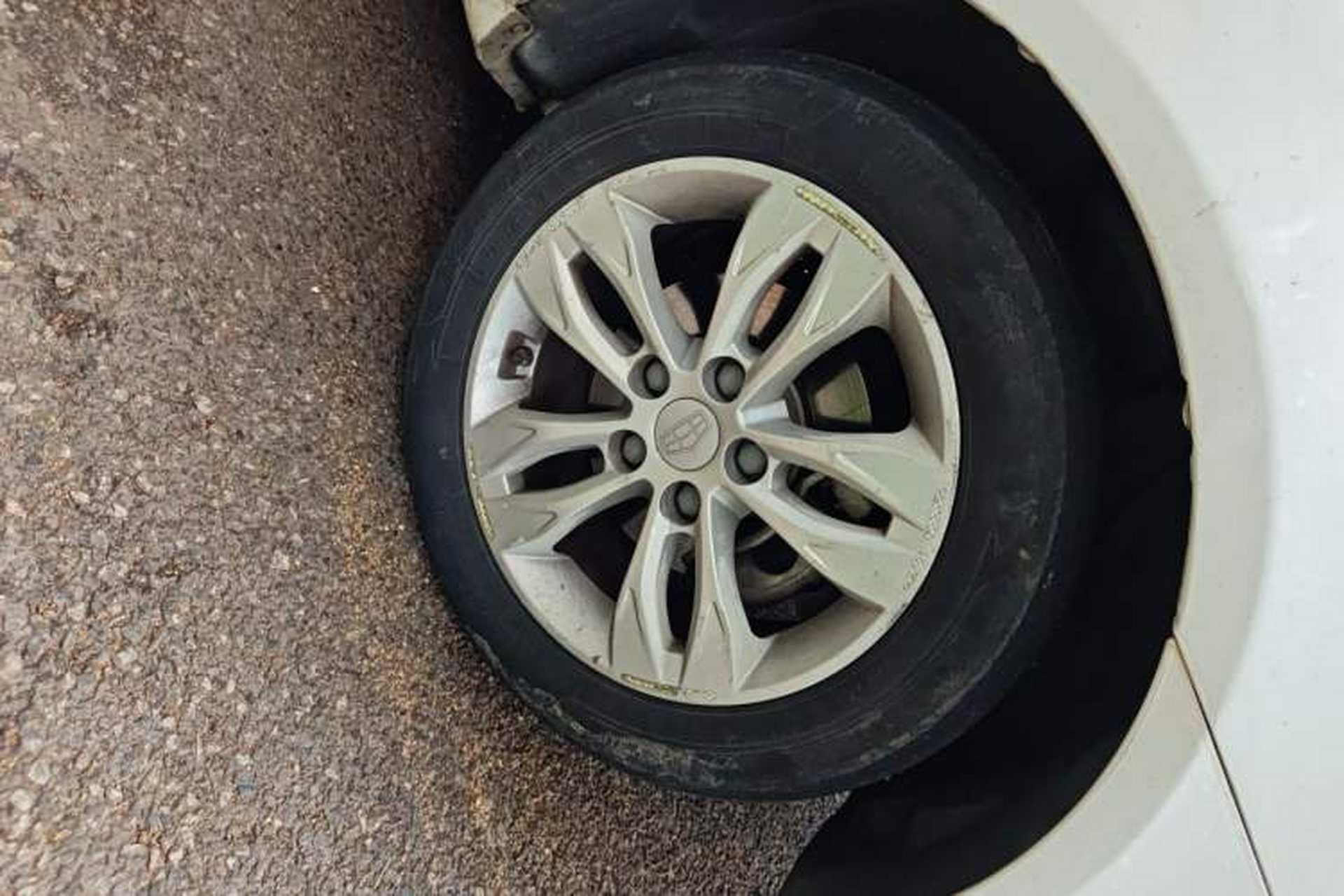 Used Geely Auto Emgrand 2014 Sedan 1.3T CVT Prestige Model Right Front Wheel Hub