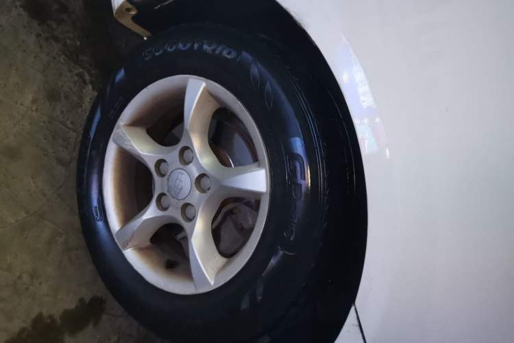 Used Geely Auto Emgrand 2014 Sedan 1.5L Manual Fashion Edition Right Front Wheel Hub