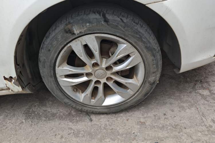 Used Geely Auto Emgrand 2014 Sedan 1.5L Manual Elite Model Right Front Wheel Hub