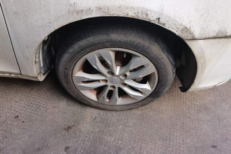 Used Geely Auto Emgrand 2014 Sedan 1.5L Manual Elite Model Right Front Wheel Hub