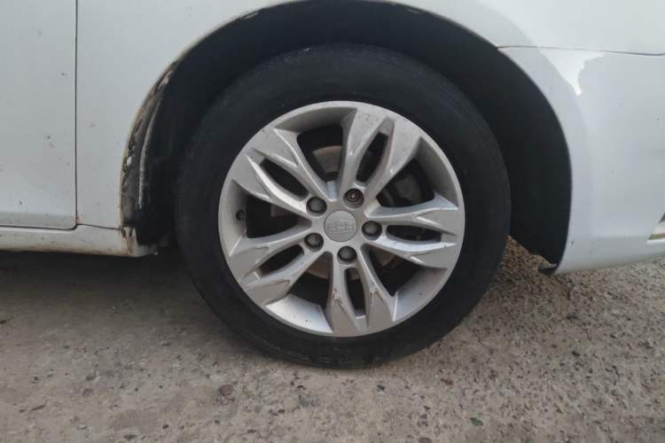 Used Geely Auto Emgrand 2014 Sedan 1.5L Manual Elite Model Right Front Wheel Hub