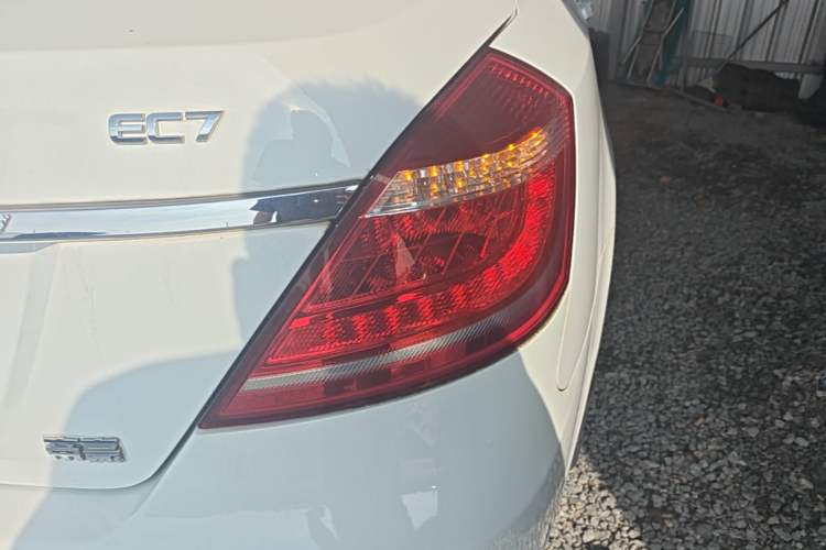 Used Geely Auto Emgrand 2014 Sedan 1.5L Manual Elite Model Right Rear Taillight