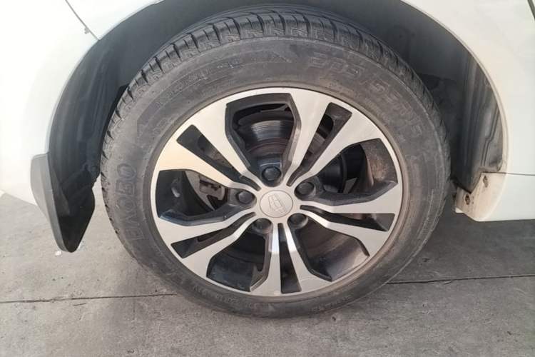 Used Geely Auto Emgrand 2014 Hatchback 1.5L Manual Elite Model Right Rear Wheel Hub