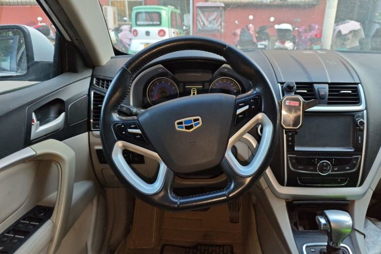 Used Geely Auto Emgrand 2014 Sedan 1.5L CVT Elite Model Steering Wheel