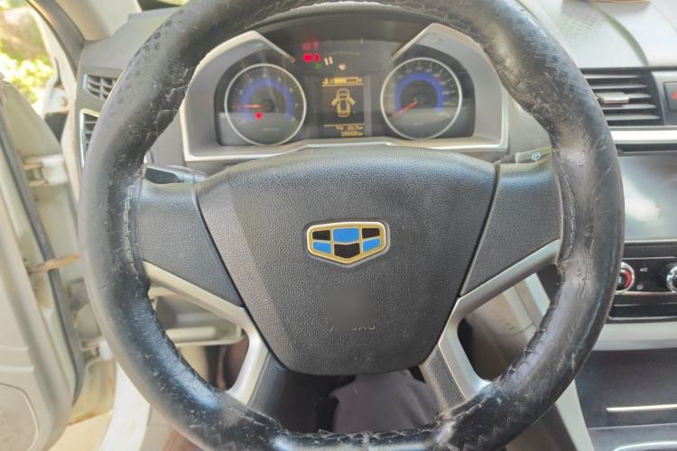 Used Geely Auto Emgrand 2014 Sedan 1.5L Manual Fashion Edition Steering Wheel
