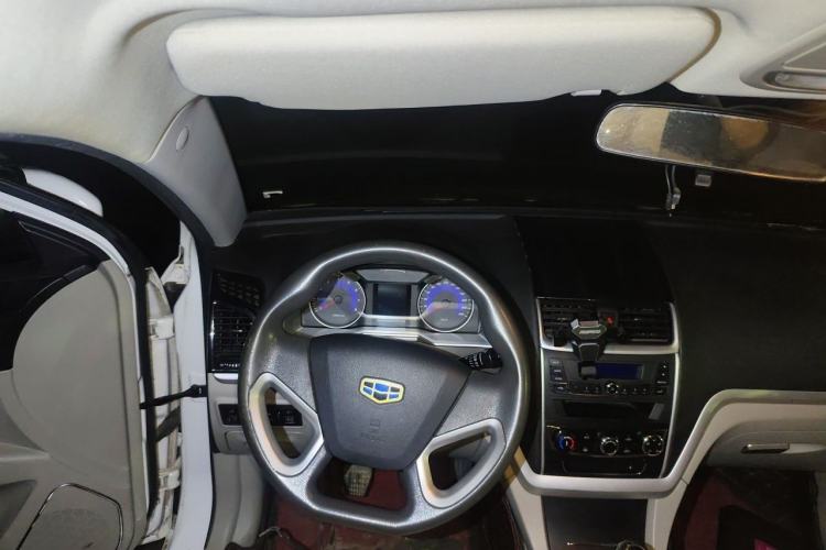 Used Geely Auto Emgrand 2014 Sedan 1.5L Manual Fashion Edition Steering Wheel