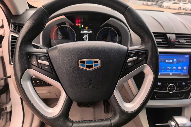 Used Geely Auto Emgrand 2014 Sedan 1.5L CVT Elite Model Steering Wheel
