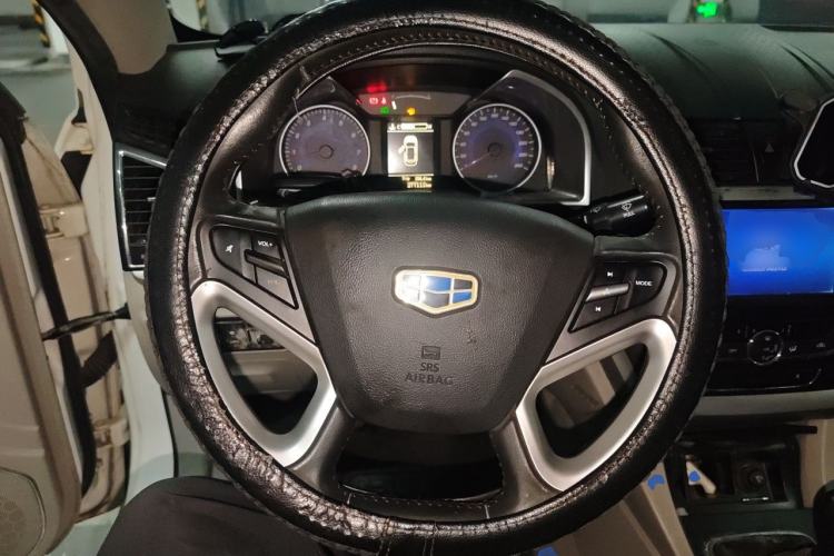 Used Geely Auto Emgrand 2014 Sedan 1.5L Manual Elite Model Steering Wheel