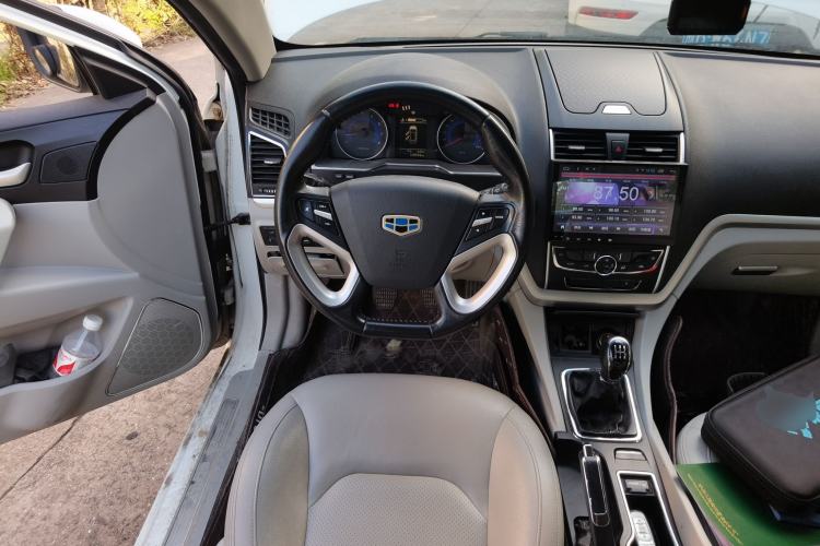 Used Geely Auto Emgrand 2014 Sedan 1.5L Manual Elite Model Steering Wheel