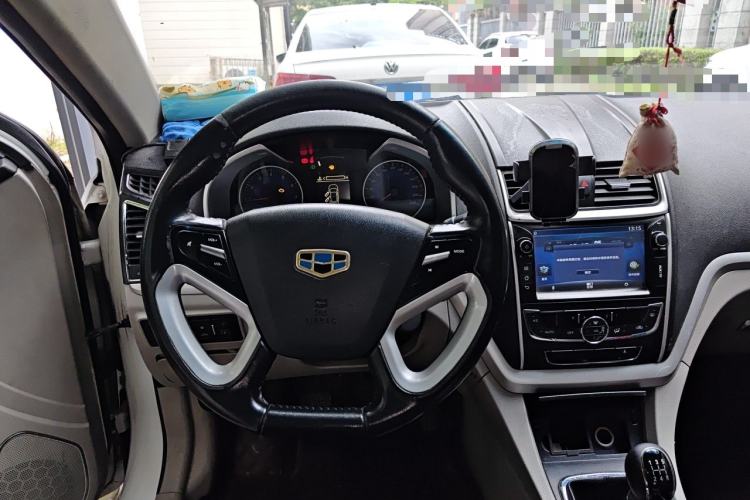 Used Geely Auto Emgrand 2014 Sedan 1.5L Manual Elite Model Steering Wheel