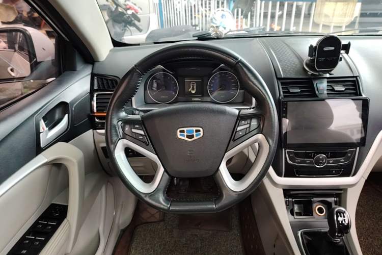 Used Geely Auto Emgrand 2014 Sedan 1.5L Manual Elite Model Steering Wheel