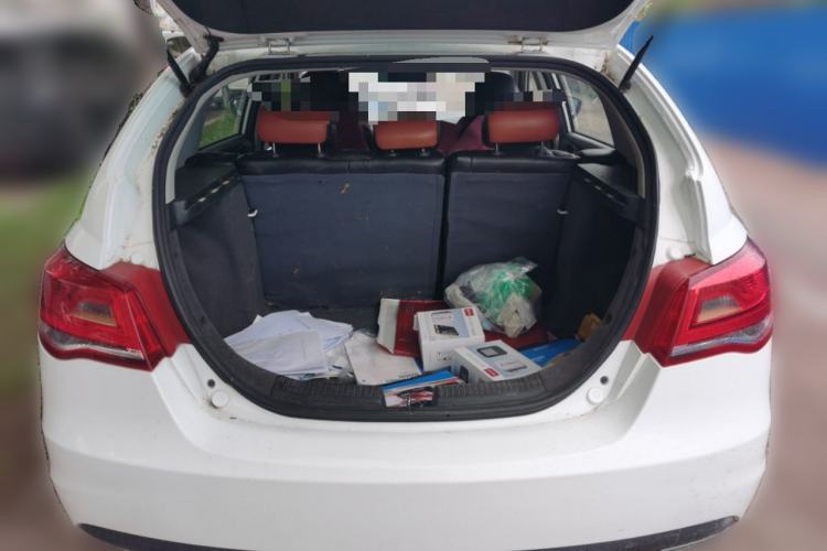 Used Geely Auto Emgrand 2014 Hatchback 1.5L Manual Fashion Edition Trunk