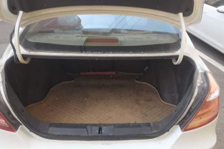 Used Geely Auto Emgrand 2014 Sedan 1.5L Manual Elite Model Trunk