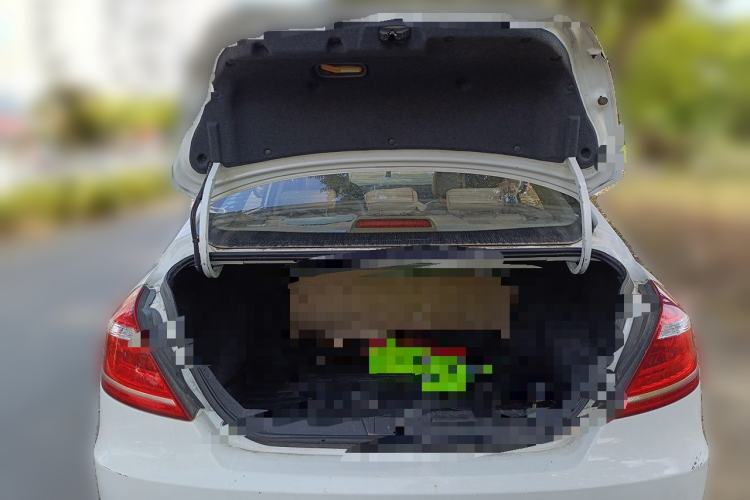 Used Geely Auto Emgrand 2014 Hatchback 1.5L Manual Fashion Edition Trunk