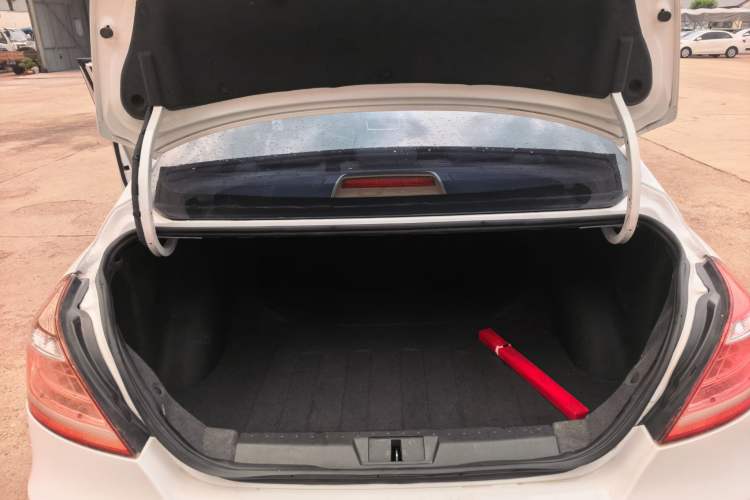 Used Geely Auto Emgrand 2014 Sedan 1.5L CVT Elite Model Trunk