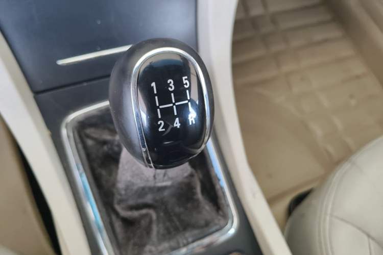 Used Geely Auto Emgrand 2014 Sedan 1.5L Manual Elite Model Vehicle Key
