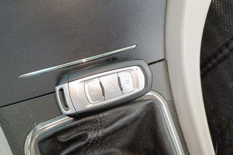 Used Geely Auto Emgrand 2014 Hatchback 1.5L Manual Fashion Edition Vehicle Key