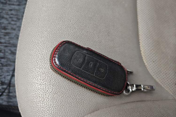 Used Geely Auto Emgrand 2014 Sedan 1.3T CVT Prestige Model Vehicle Key