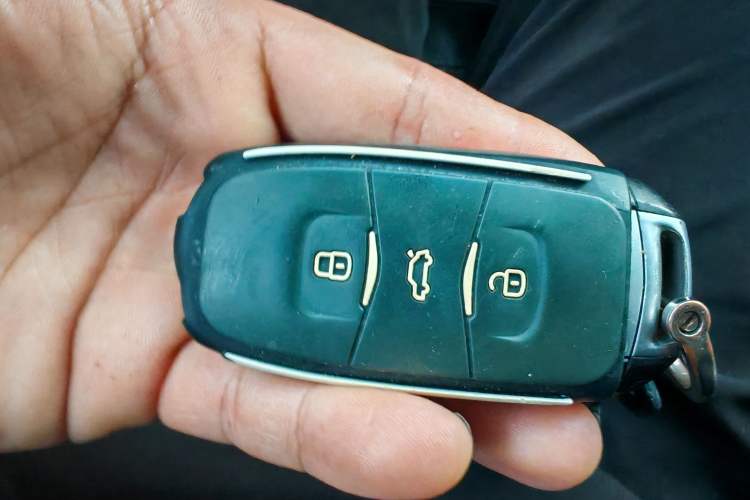 Used Geely Auto Emgrand 2014 Sedan 1.5L Manual Elite Model Vehicle Key