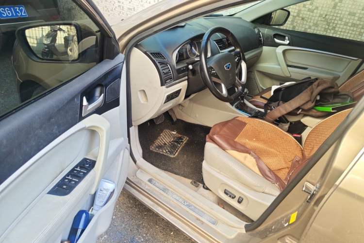 Used Geely Auto Emgrand 2014 Sedan 1.3T CVT Prestige Model Driver Seat