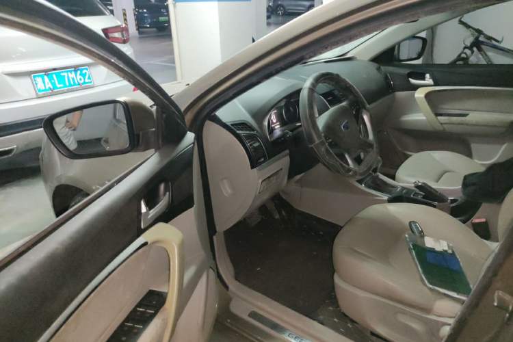 Used Geely Auto Emgrand 2014 Sedan 1.5L CVT Elite Model Driver Seat