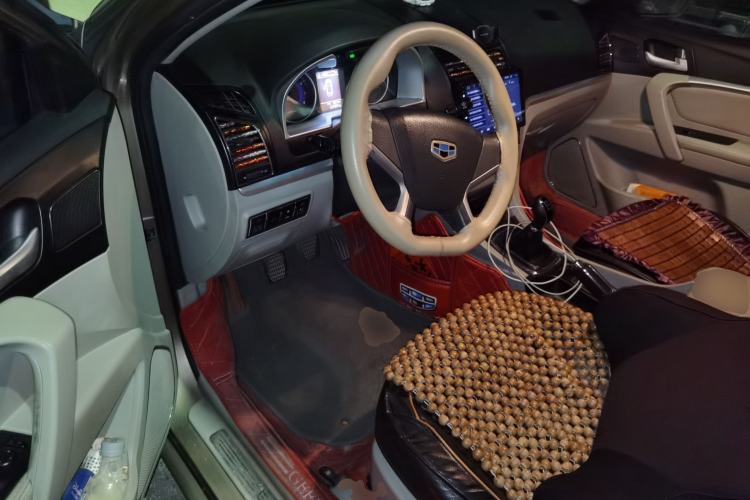Used Geely Auto Emgrand 2014 Sedan 1.5L Manual Fashion Edition Driver Seat