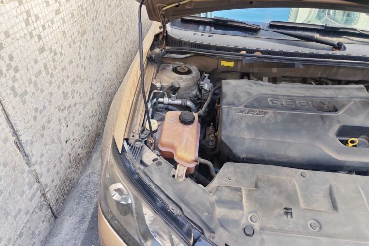 Used Geely Auto Emgrand 2014 Sedan 1.3T CVT Prestige Model Engine Bay Right