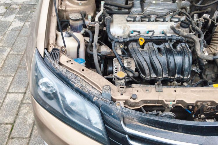 Used Geely Auto Emgrand 2014 Sedan 1.5L Manual Fashion Edition Engine Bay Right